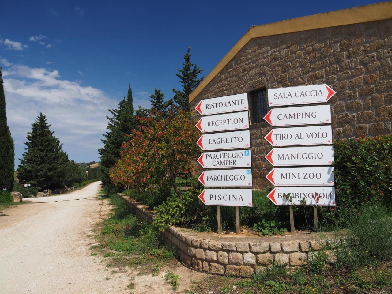 Agriturismo Il Drago Mirabella Imbaccari Bagian luar foto