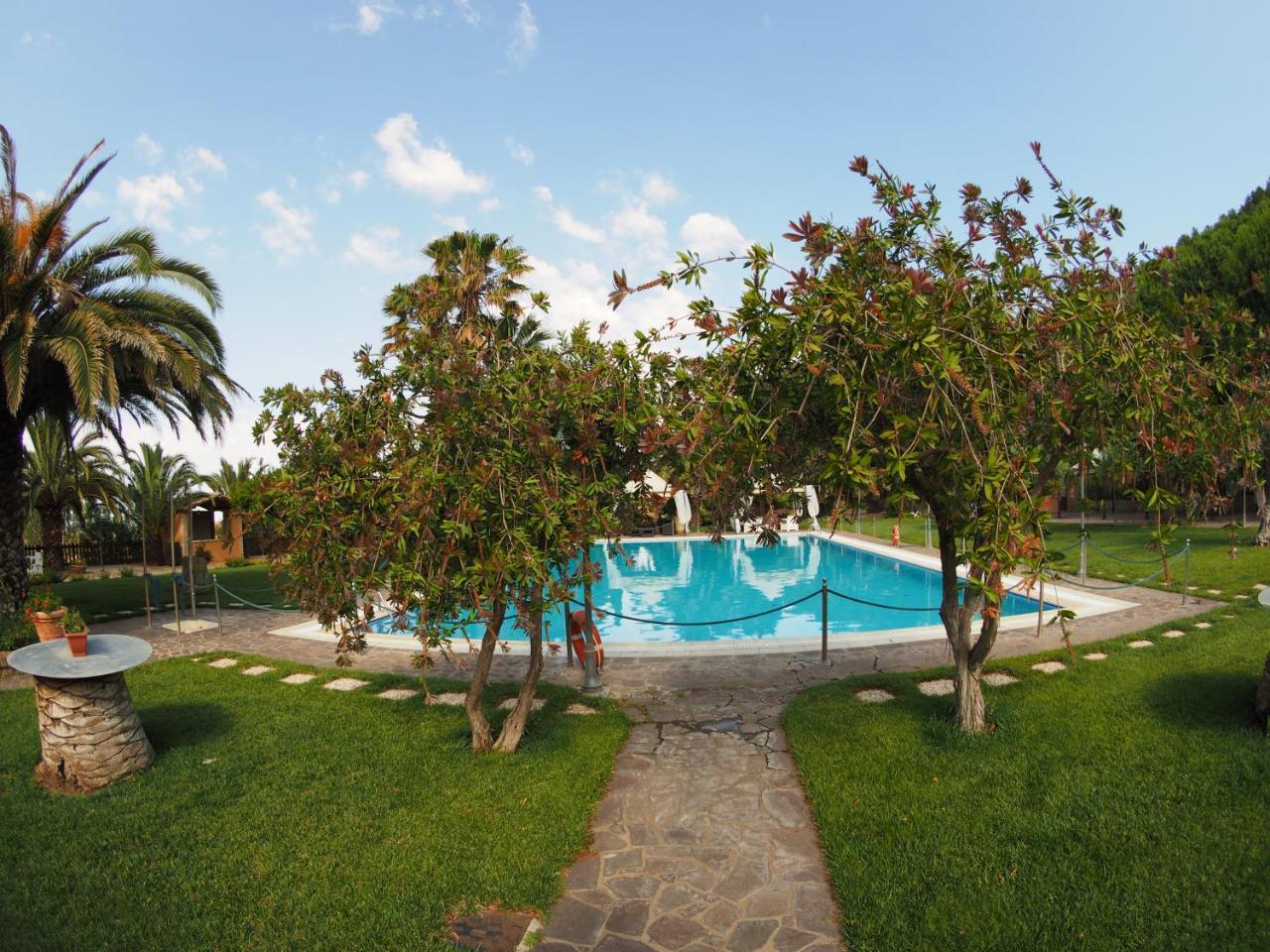 Agriturismo Il Drago Mirabella Imbaccari Bagian luar foto