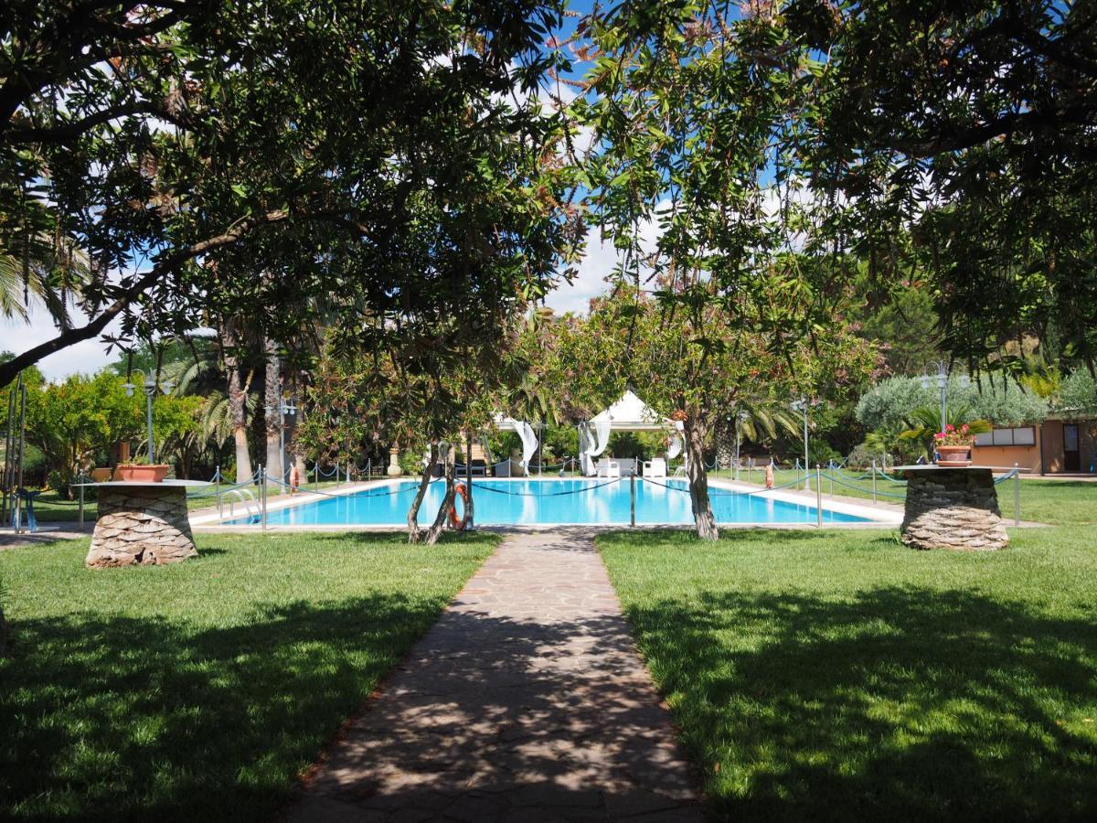 Agriturismo Il Drago Mirabella Imbaccari Bagian luar foto