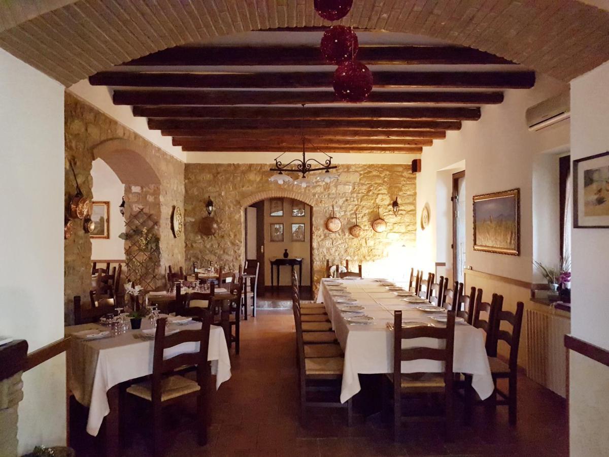 Agriturismo Il Drago Mirabella Imbaccari Bagian luar foto