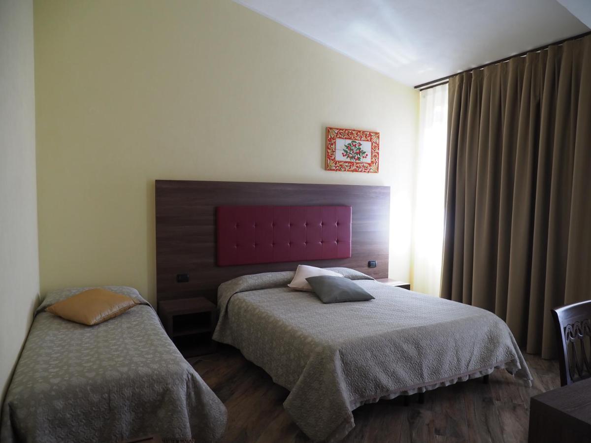 Agriturismo Il Drago Mirabella Imbaccari Bagian luar foto